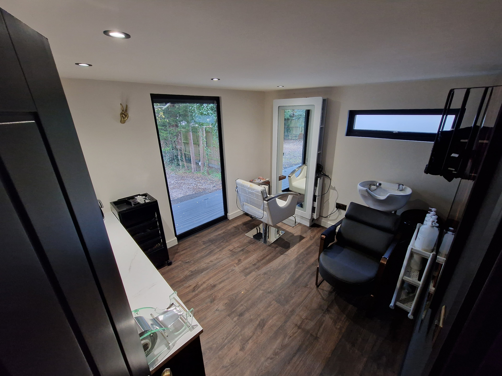 Garden Rooms Designed for Hairdressers and Beauty Therapists